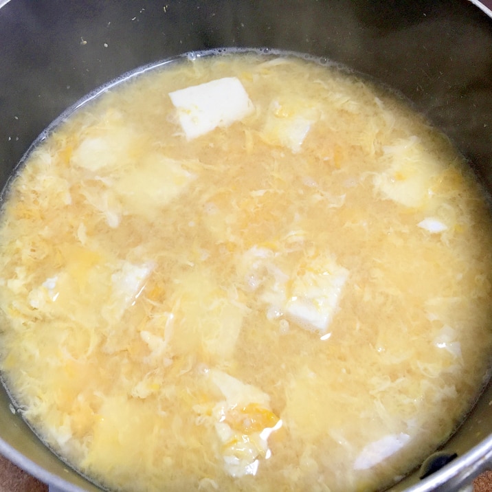 簡単 溶き卵と豆腐の味噌汁 レシピ 作り方 By Yahman31 楽天レシピ 簡単 溶き卵と豆腐の味噌汁 レシピ 作り方 By Yahman31 楽天レシピ